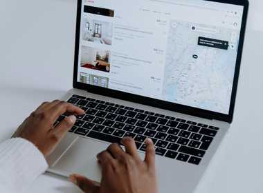 Best free AI website builders compared (2025)