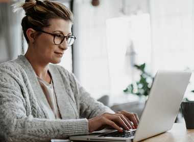 How to customize your AI-generated website: Step-by-step guide for 2025