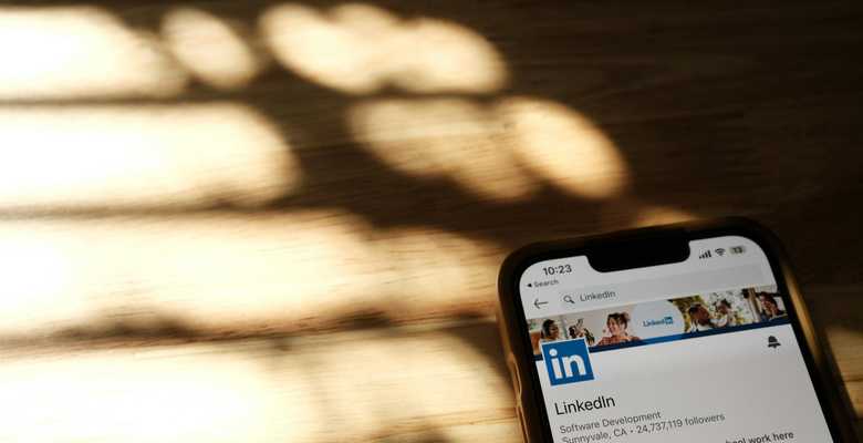 Influencer marketing vs. creator marketing on LinkedIn