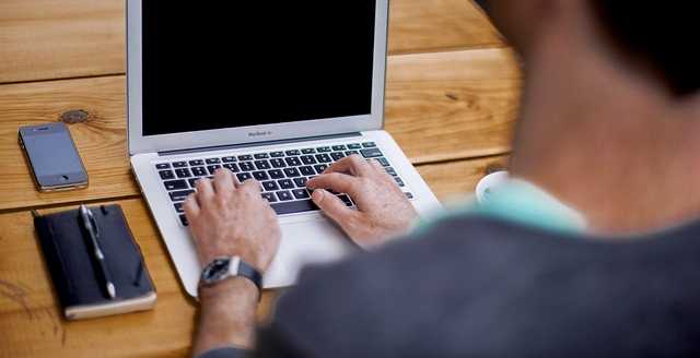 9 ways AI website editors empower non-designers to build beautiful sites